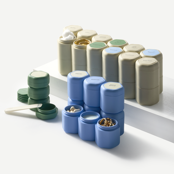 Leakproof and Magnetic Travel Containers